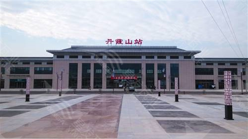 珠海合成樹脂瓦1050寬度防腐隔熱別墅瓦自建房用 鋼結(jié)構(gòu)施工廠房樹脂塑料瓦 樹脂瓦封檐板批發(fā)價格